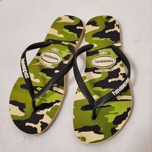 Havaianas Camo Print Flip Flops Size 6